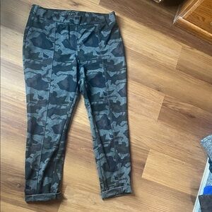 Dash Camouflage women’s joggers